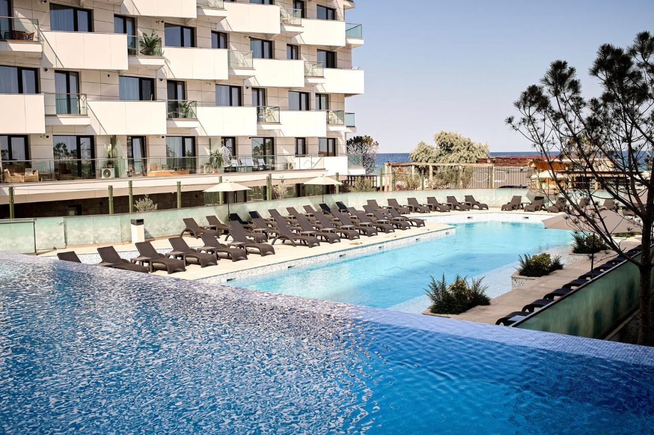 Mg Brothers Apartment In Infinity Beach Resort Mamaia Exterior photo